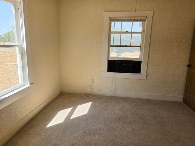Building Photo - 708 Redwine Quincy