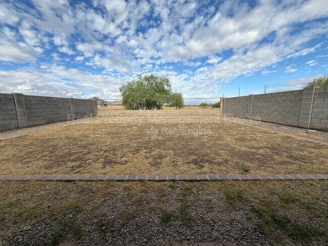 Building Photo - 35828 N Zachary Rd