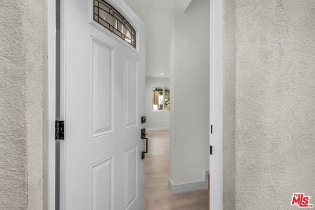 Building Photo - 10880 Tennessee Ave