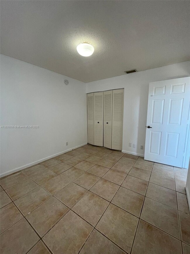 Building Photo - 493 Hardwood Pl
