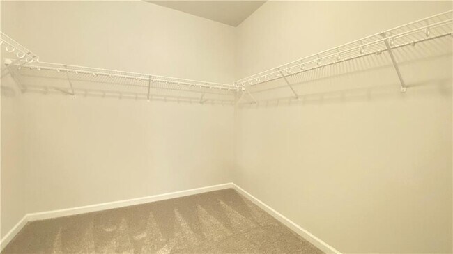 Building Photo - 4591 Silver Oak Dr SW