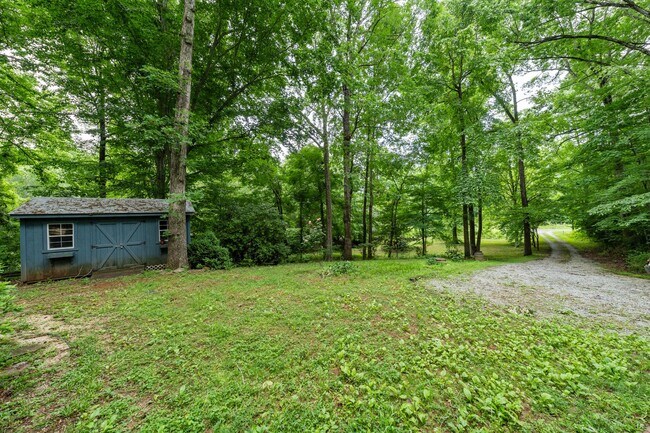 Building Photo - 3 Bedroom, 2 Bath in Hillsborough with Fenced yard! Available in June!