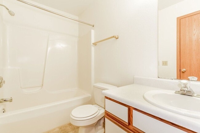 Building Photo - 4477 Lake Michigan Dr