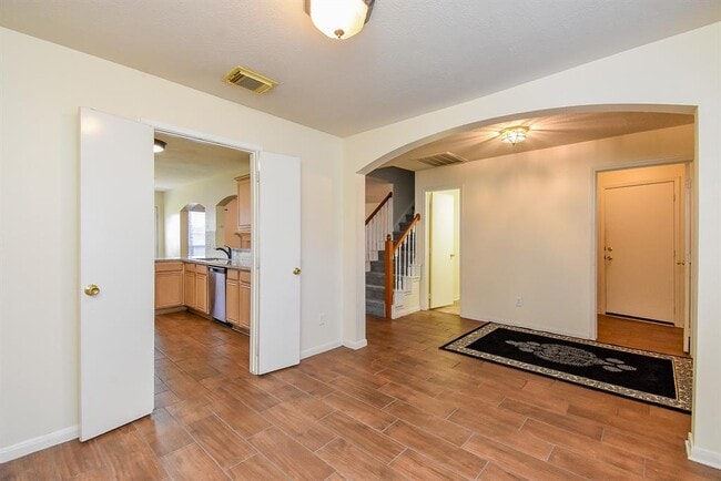 Building Photo - 11703 Pedernales Falls Ln