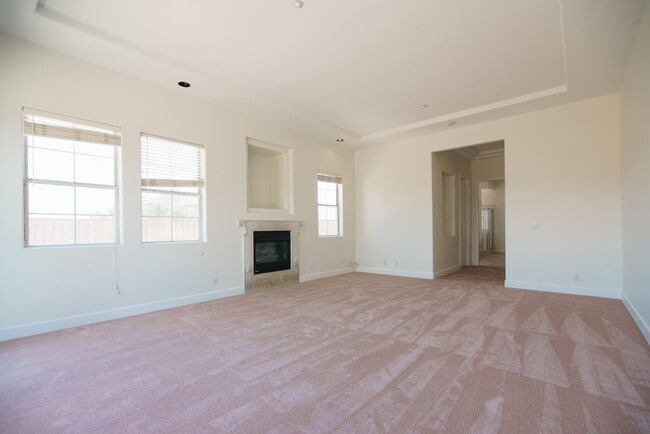 Building Photo - 26148 Legends Ct