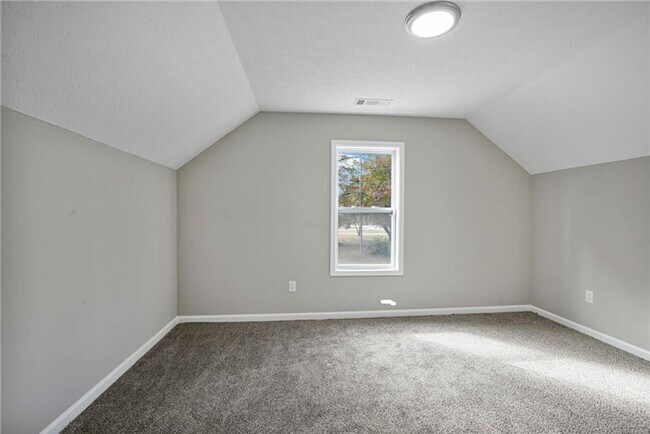 Building Photo - 1312 Lake Paradise Rd