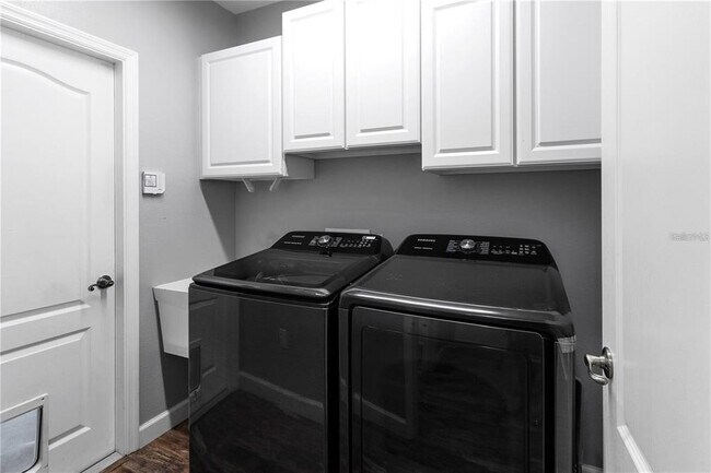 Building Photo - 8385 47th St Cir E