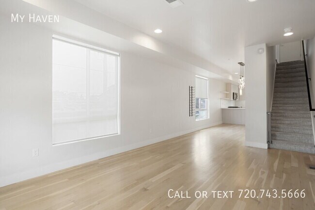 Building Photo - 3520 W Conejos Pl