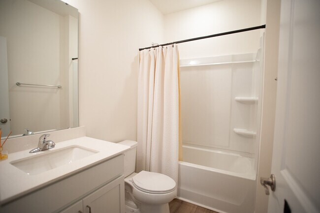 Building Photo - 131 Weldon Ln
