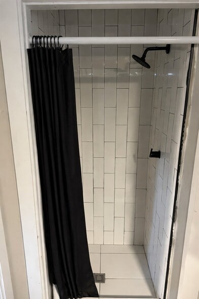 Building Photo - 6848 Buckingham Pl