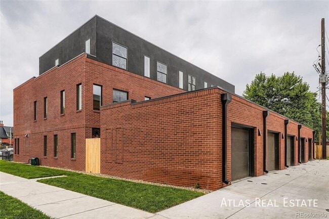 Building Photo - 115 W 2nd Ave