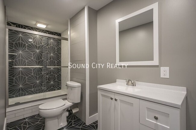 Building Photo - 1608 Autumn Ridge Dr