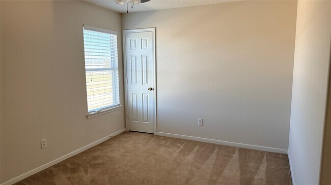 Building Photo - 2107 Auburn Vale St