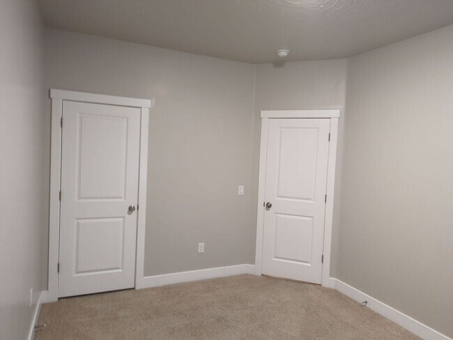 Building Photo - Single Level 3 Bedroom Home in St. George