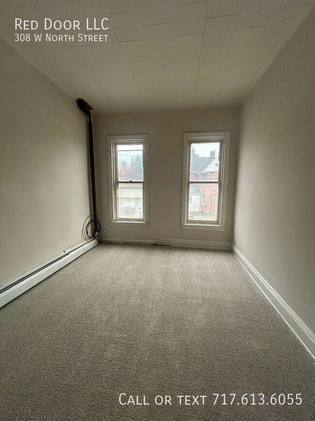 Building Photo - 308 W North St