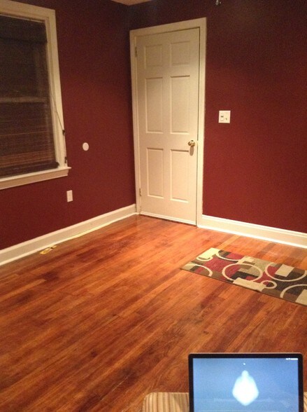 Building Photo - 241 E Township Line Rd