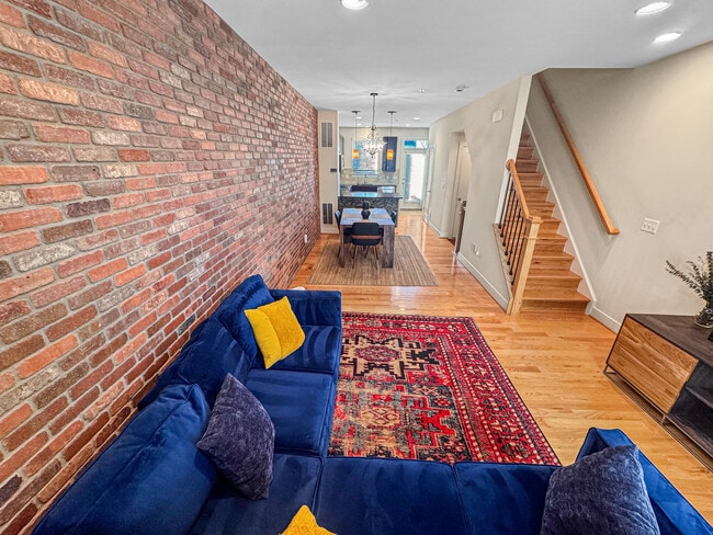 Building Photo - 5610 45th Ave