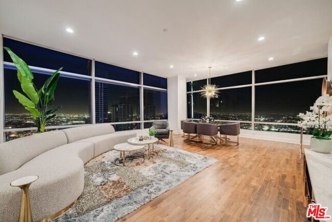 Primary Photo - 900 W Olympic Blvd