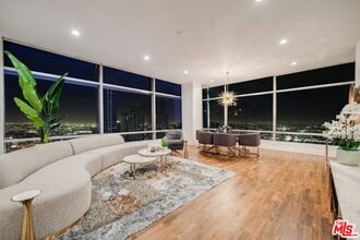 Building Photo - 900 W Olympic Blvd