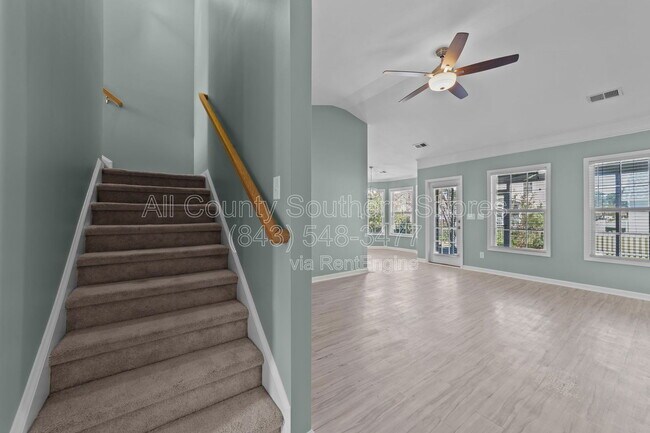 Building Photo - 359 Vesta Dr