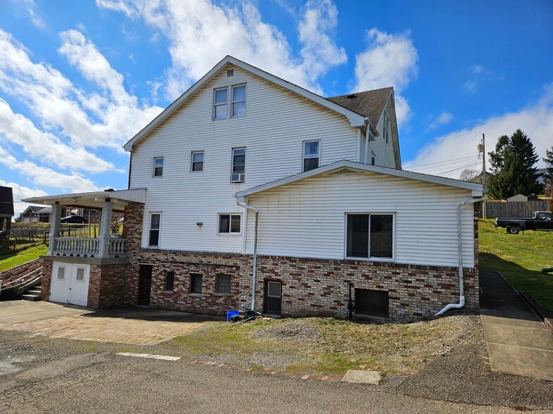 Building Photo - 113 Sellitti Ln
