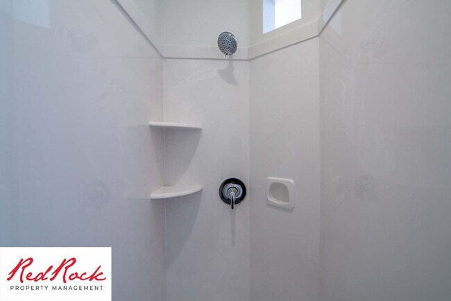 Building Photo - Incredible 3 Bedroom, 2 Bathroom Property ...