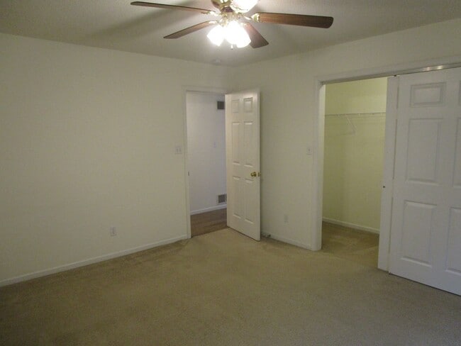 Building Photo - 5000-5002 Carrie Ridge Dr.