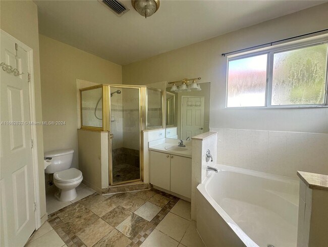 Building Photo - 1490 SE 22nd Ln