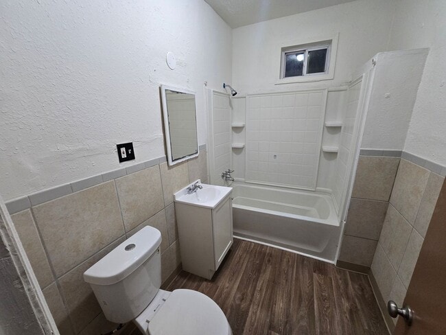 Building Photo - 1501 McDonald St