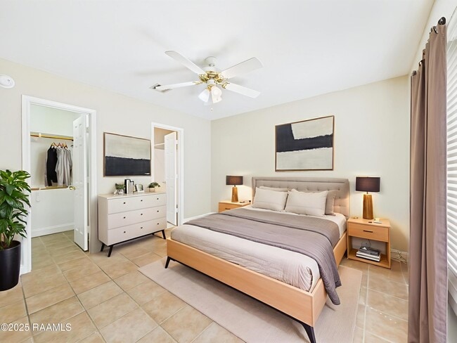 Building Photo - 200 S St Jean St