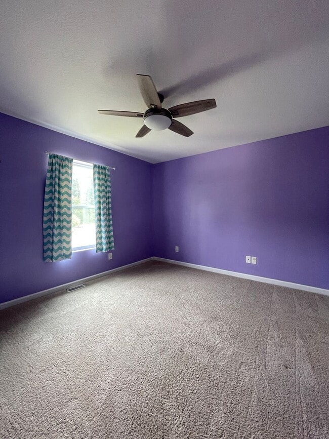 Building Photo - Three Bedroom Home in Kalamazoo