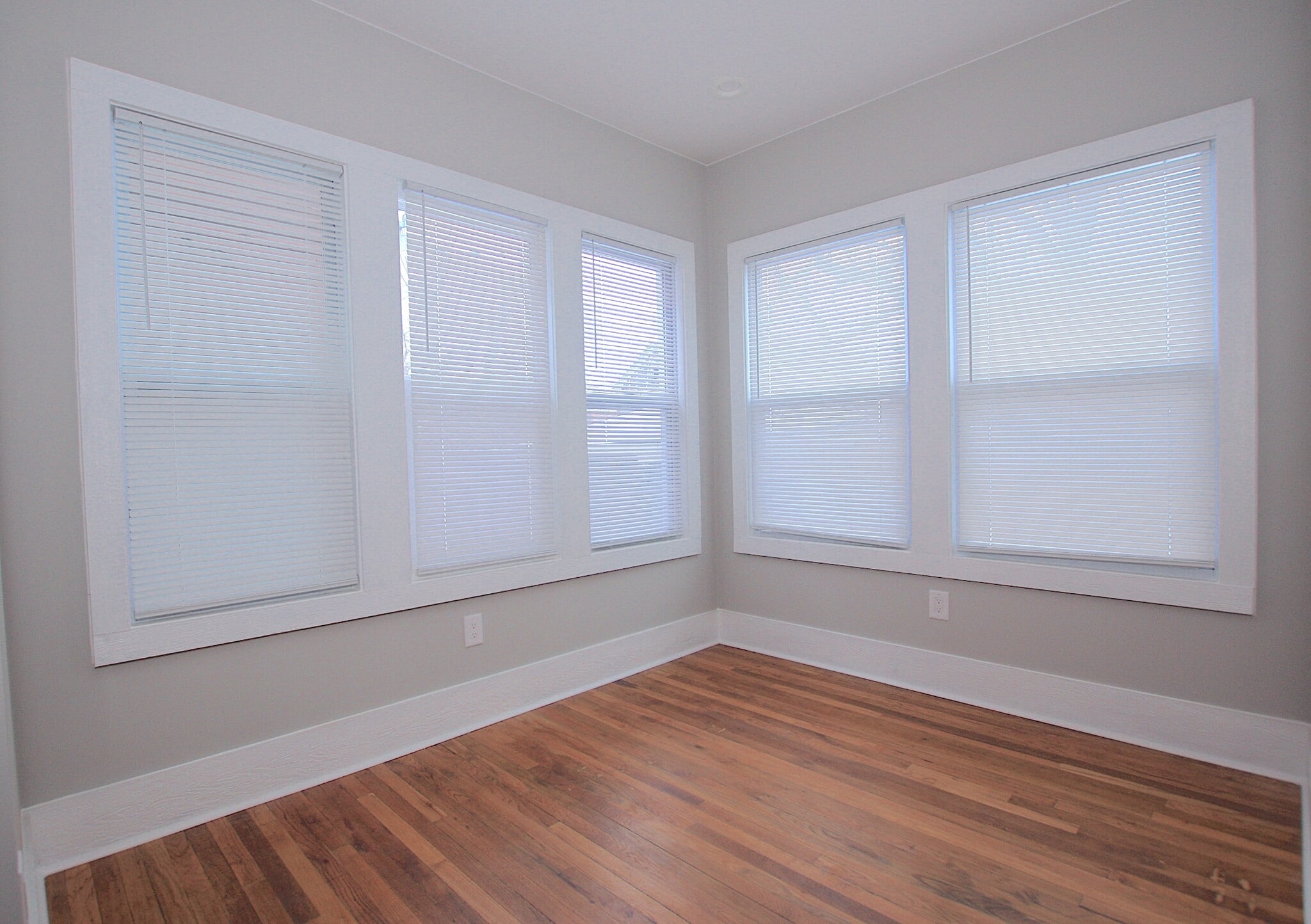 Building Photo - 5014 Seminole St