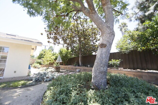 Building Photo - 7309 Asman Ave