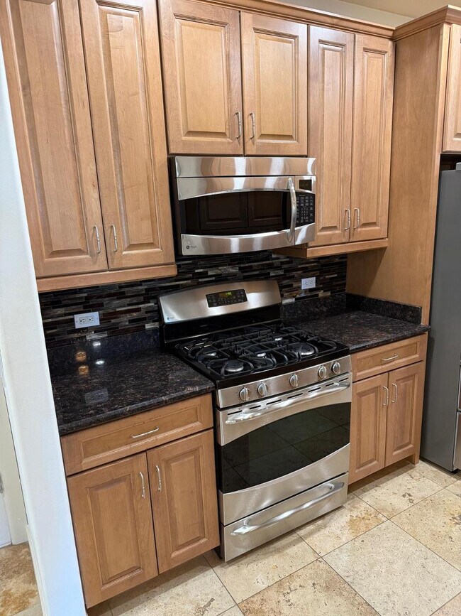 Building Photo - 7291 N Scottsdale Rd