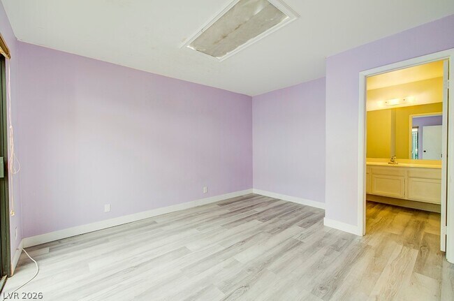 Building Photo - 2574 Pera Cir