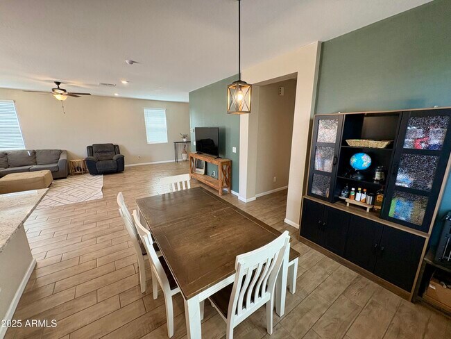 Building Photo - 17441 W Paraiso Ln