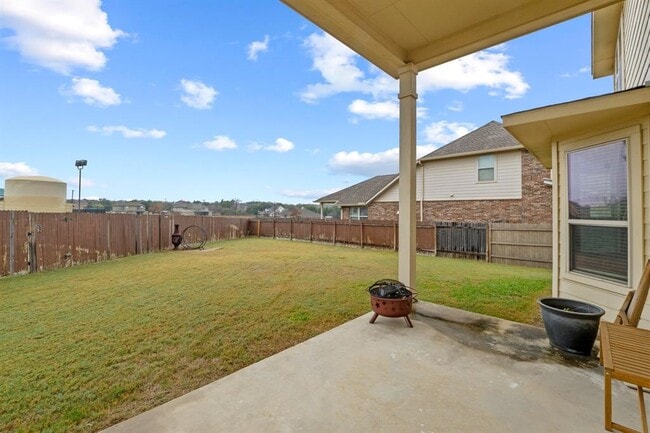 Building Photo - 112 David Duval Ct