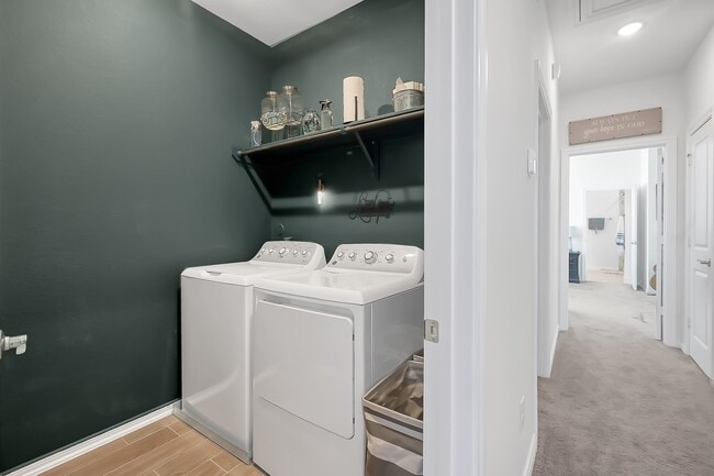 Building Photo - 212 Cider Gum Pl