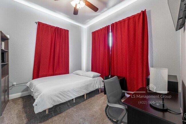 Building Photo - 415 Furnish Ave