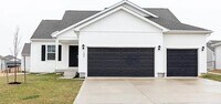 Building Photo - 1065 Waukee Ave