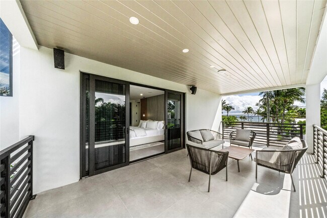 Building Photo - 3320 NE 17th St