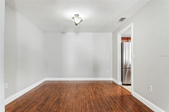 Building Photo - 8005 Pepperidge Ln