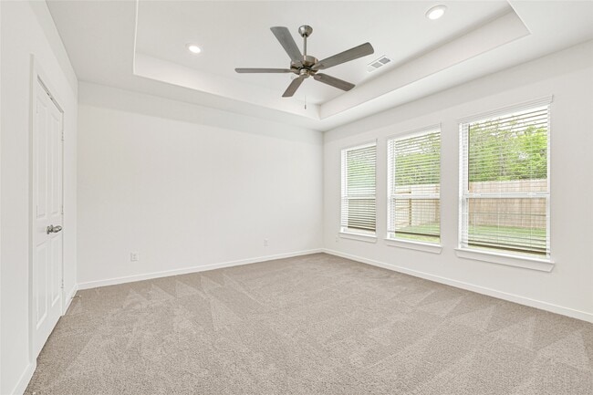 Building Photo - 31819 Autumn Spur Ln