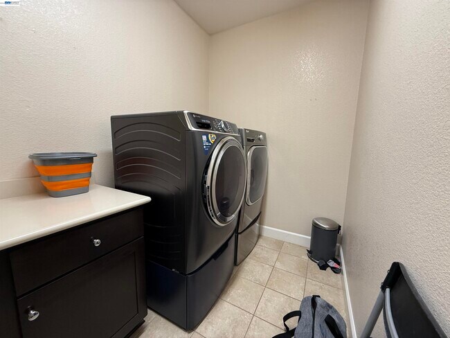 Building Photo - 7826 Kelly Canyon Pl