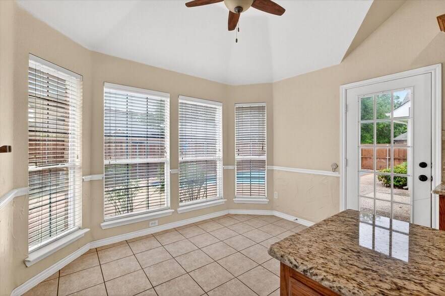 Building Photo - 3004 Teal Ln