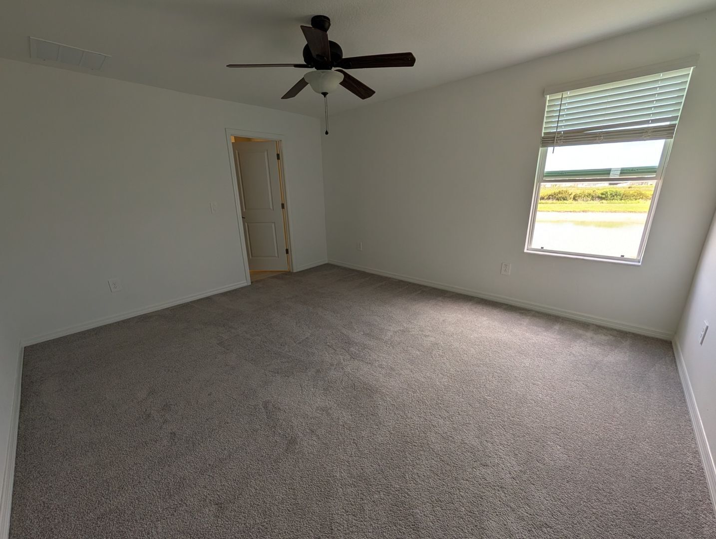 Building Photo - 34990 Gravelly Dr