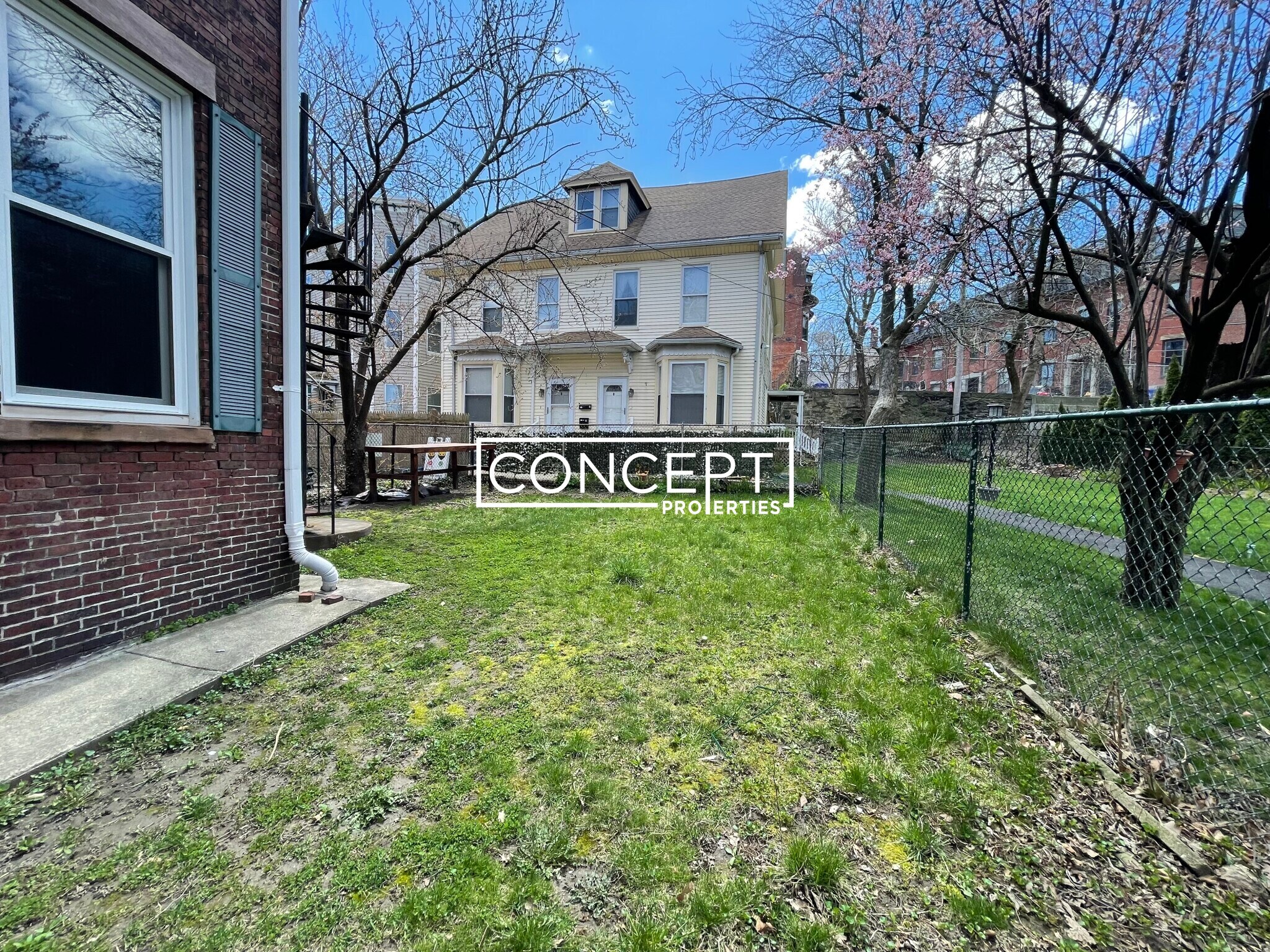 Building Photo - 8 Centre St