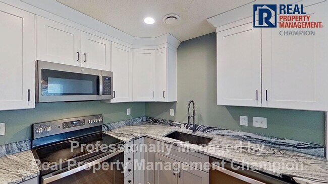 Building Photo - 2311 Sapling Cir