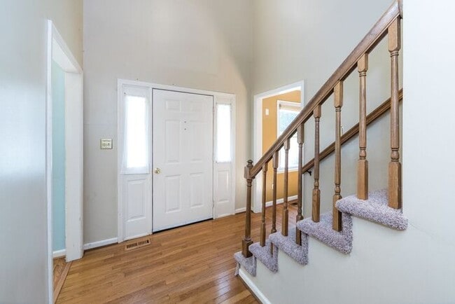 Building Photo - 3BD/1BA Home in Hickory