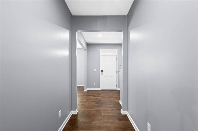 Building Photo - 407 Aviary Ln